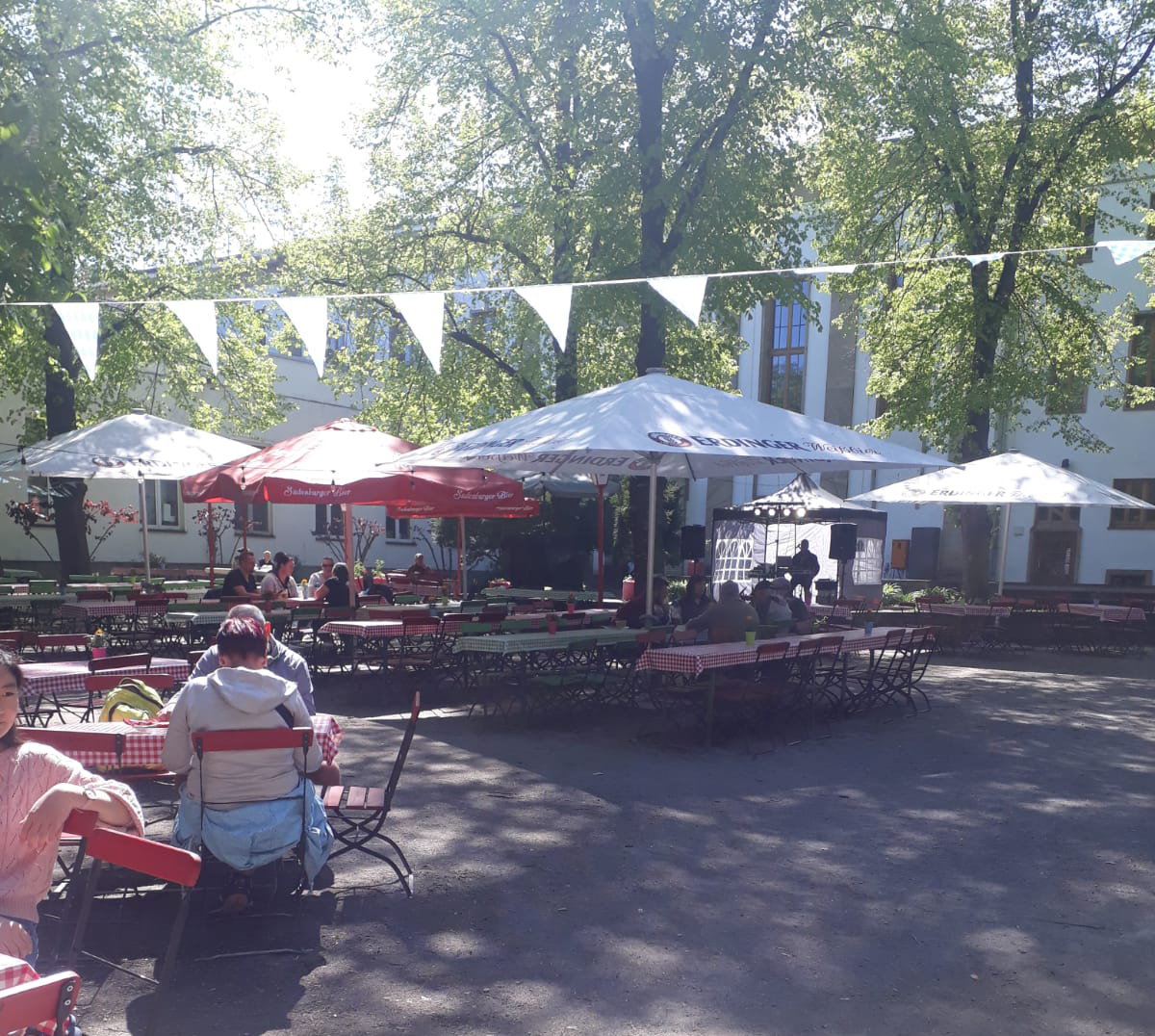 Ausblick auf den Biergarten