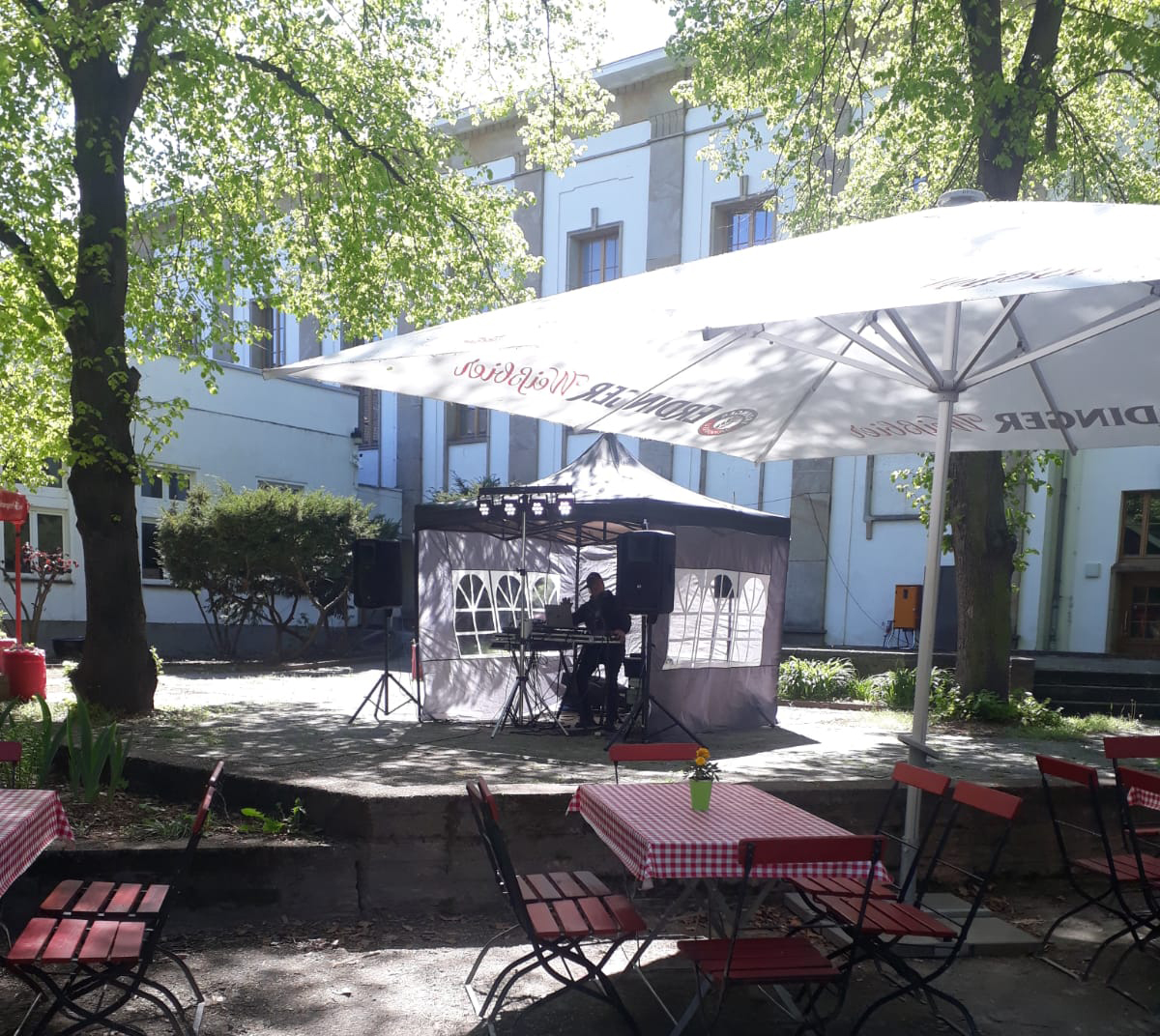 Ausblick auf den Biergarten